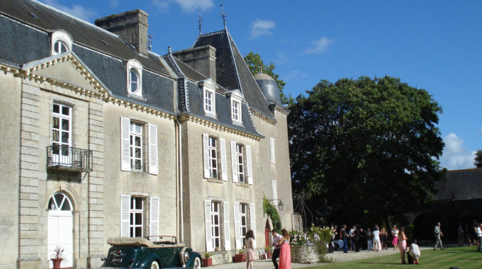 Le Livre : Le Château De Bogard Et Ses Jardins.